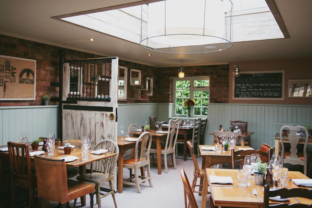 The Bunk 4* Newbury (Berkshire)